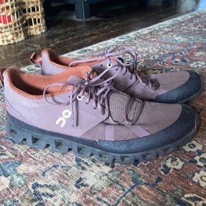 On Running Cloud Dip Grape / Pebble